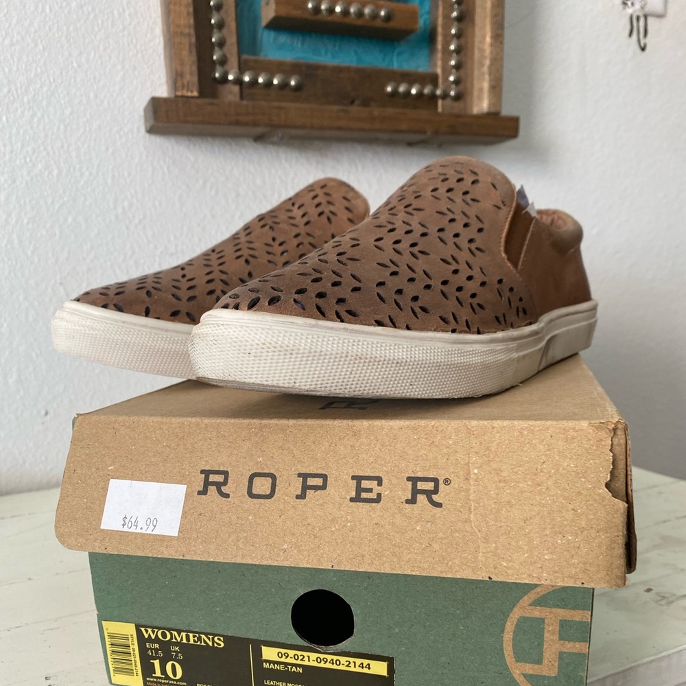 Women’s shoes